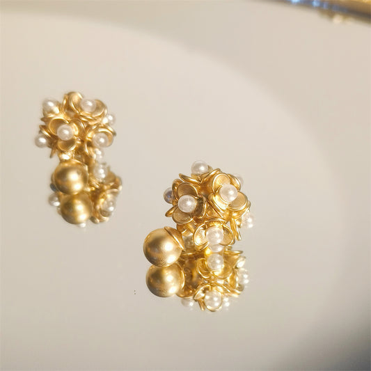 Luxury french flower tuft pearl earrings